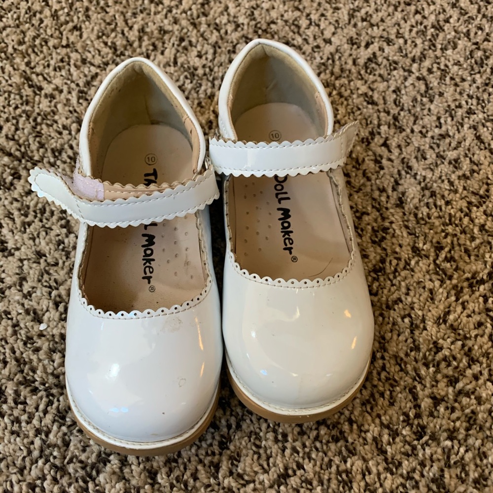 super cute girls dress shoes!